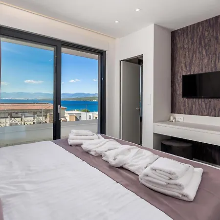 2 Bedroom Amazing In Malinska