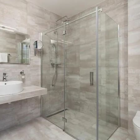 2 Bedroom Amazing In *