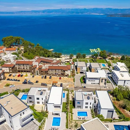 2 Bedroom Amazing In Appartamento Malinska